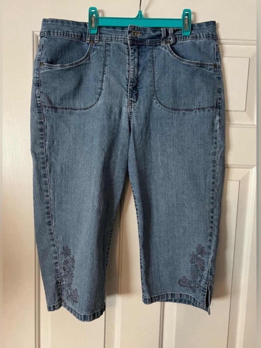 Gloria Vanderbilt Women’s perfect fit denim capris